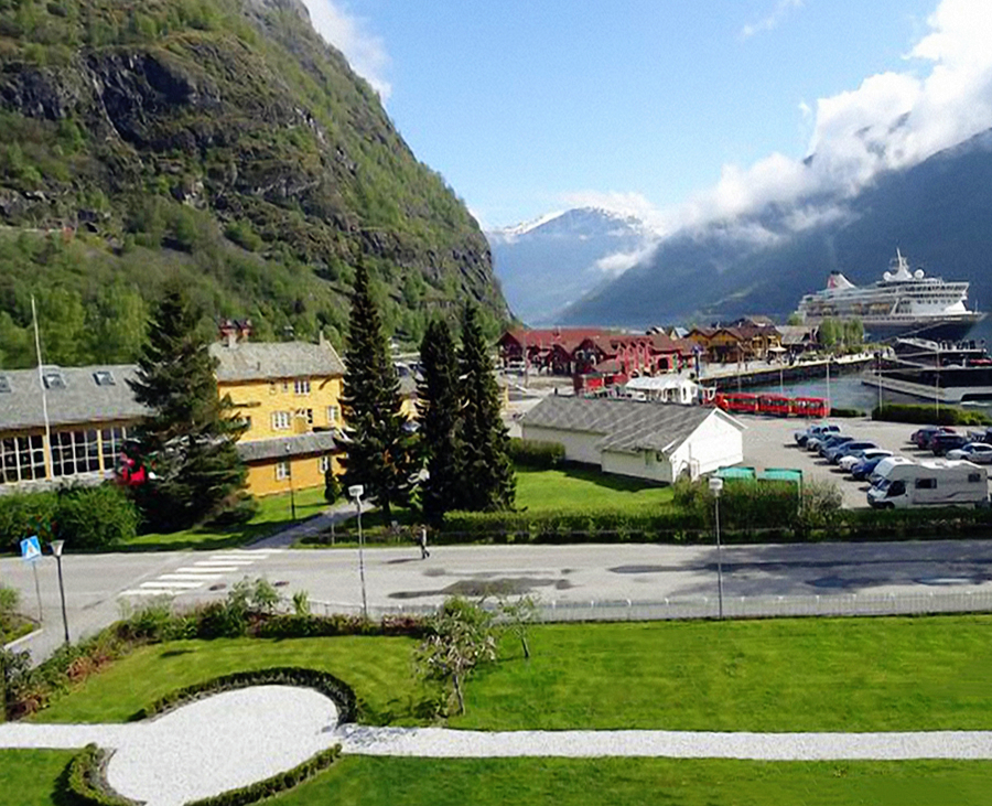 ../Images/YANG,CHIH-WEI.Norway.Fretheim Hotel (15).jpg